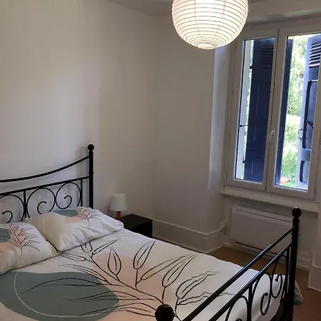 Individuelles Avec Partie Commune Ou Entier Si Disponible Via Rhona Penzion